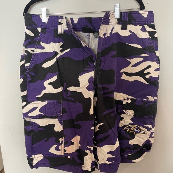 Men’s Ravens Cargo Shorts - Picture 1 of 4